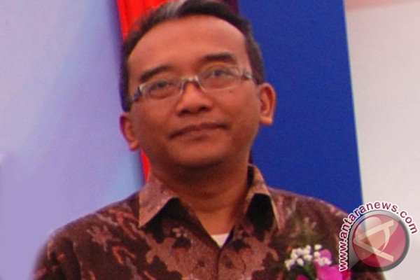 Direktur Utama PT PLN, Nur Pamudji (ANTARA/Fiqman Sunandar) - 2013030807