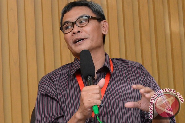 KPK bantah daftar nama penerima uang Fathanah KPK bantah daftar nama penerima uang Fathanah