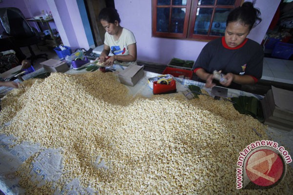Tataniaga kedelai untuk kepastian harga petani Tataniaga kedelai untuk kepastian harga petani