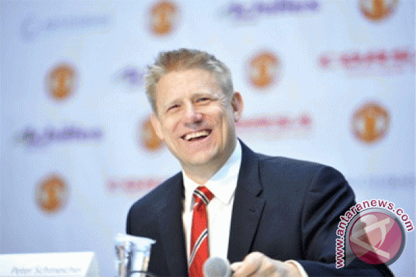 Schmeichel sarankan Giggs keluar dahulu dari MU Schmeichel sarankan Giggs keluar dahulu dari MU
