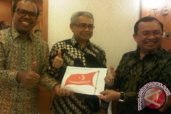 Yusril heran, bendera Aceh mirip bendera GAM Yusril heran, bendera Aceh mirip bendera GAM