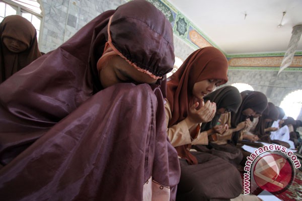 Siswa harus percaya diri hadapi UN Siswa harus percaya diri hadapi UN