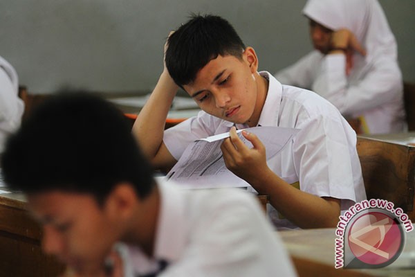 Evaluasi UN harus komprehensif Evaluasi UN harus komprehensif