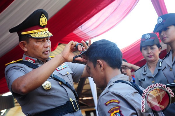 Polda Kalbar mutasi delapan kapolres Polda Kalbar mutasi delapan kapolres