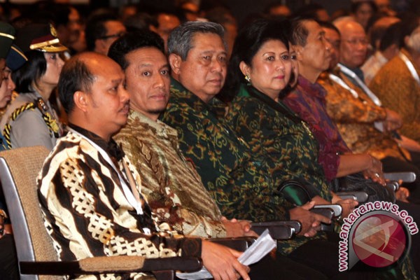 Presiden bersama 8 menteri hadiri pertemuan pemred Presiden bersama 8 menteri hadiri pertemuan pemred