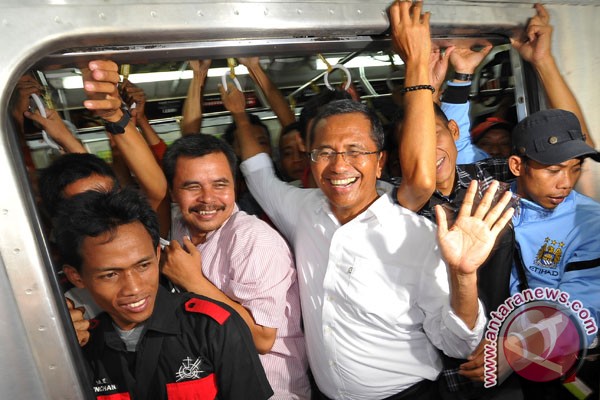 Dahlan Iskan dianugerahi gelar doktor honoris causa Dahlan Iskan dianugerahi gelar doktor honoris causa