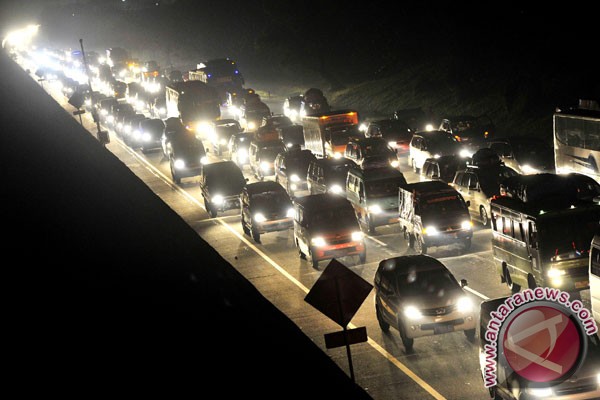 Wagub Jabar minta Dinas PSDA cek penyebab banjir tol Jakarta-Cikampek