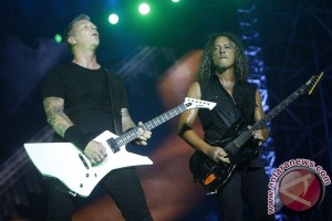 Foto penampilan Metallica di Jakarta