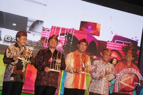 Jateng juara umum OSN tingkat SMA Jateng juara umum OSN tingkat SMA