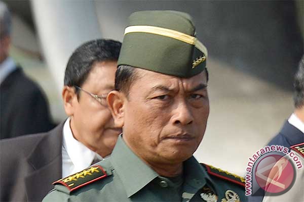 Panglima TNI: angin kencang penyebab helikopter jatuh - 20130909moeldoko