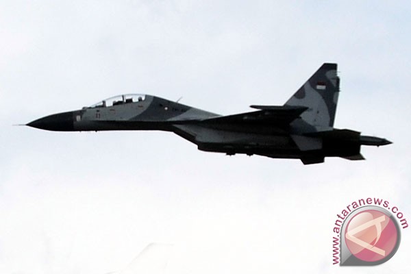 Sukhoi dan F16 bombardir Karang Tekok