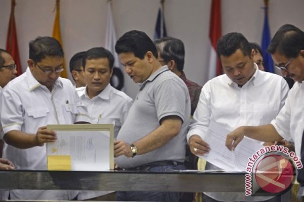bakal capres cawapres Prabowo Subianto - Hatta Radjasa, Fadli Zon