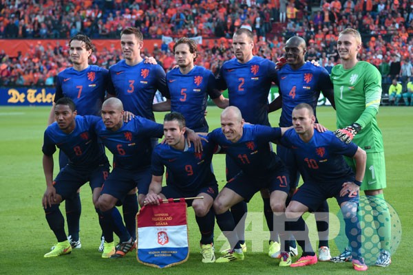 Ratusan fans Belanda di Biak rayakan kemenangan dengan 