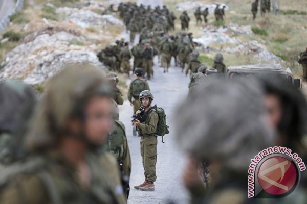 Israel tahan ratusan warga di Tepi Barat