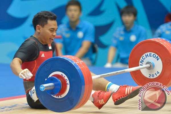 http://img.antaranews.com/new/2014/09/ori/20140922Angkat-Besi-Perunggu-210914-Spt-2.jpg