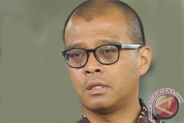 <b>Andi Widjajanto</b>. (ANTARA/Yudhi Mahatma) - 20141219513