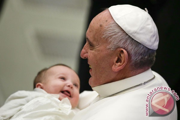 Paus minta setiap paroki Eropa tampung satu keluarga pengungsi