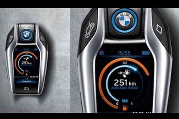 BMW 7-Series terbaru bisa parkir sendiri