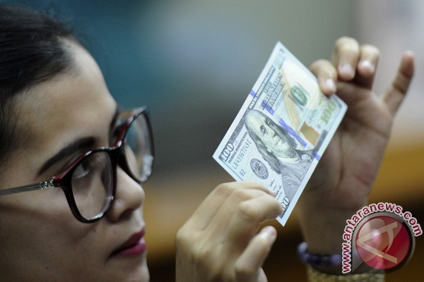 Dolar AS melemah jelang pernyataan The Fed Dolar AS melemah jelang pernyataan The Fed