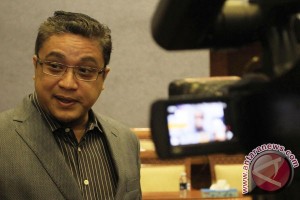 Dede Yusuf kampanye KB dengan gowes sepeda Dede Yusuf kampanye KB dengan gowes sepeda