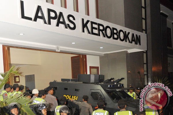 63 narapidana Kerobokan dipindahkan ke Madiun 63 narapidana Kerobokan dipindahkan ke Madiun
