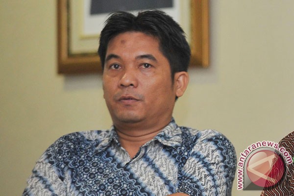 Komentar pengamat soal penundaan pembahasan revisi UU KPK Komentar pengamat soal penundaan pembahasan revisi UU KPK