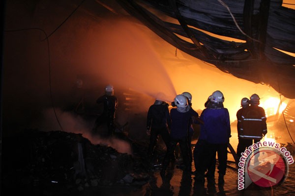 Enam orang tewas pada kebakaran di Makassar