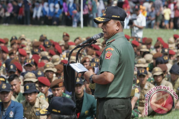 Presiden masih pertimbangkan calon panglima TNI Presiden masih pertimbangkan calon panglima TNI