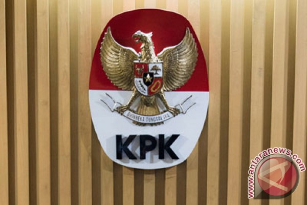 Lurah dikirimi parsel makanan dan 