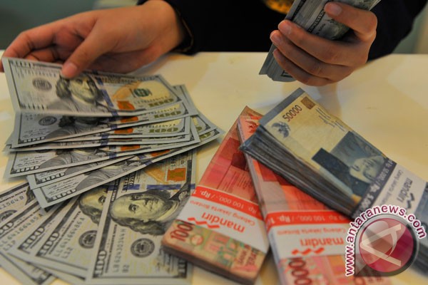 Rupiah rabu pagi menguat menjadi Rp13.241