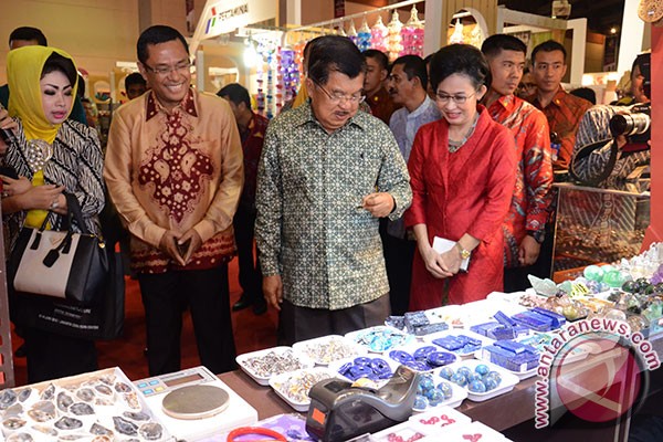 Desainer muda, lokomotif industri kreatif Desainer muda, lokomotif industri kreatif