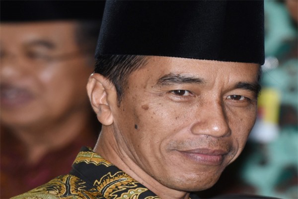 Presiden Jokowi targetkan tol Solo-Sragen selesai Desember 2016