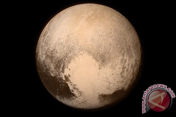 Wahana antariksa NASA hidup lagi untuk dekati Pluto
