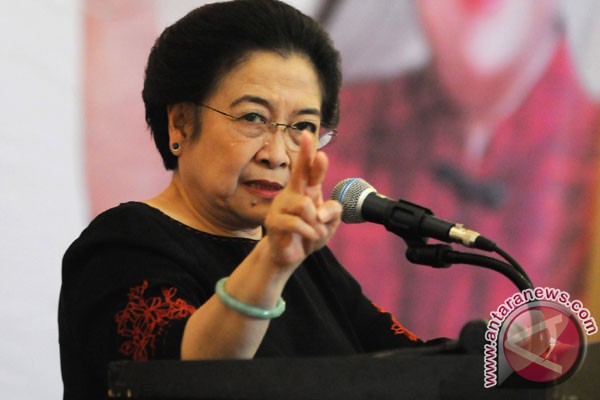 Megawati kumpulkan dana lelang buku Rp2,275 miliar