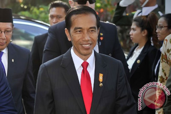 Presiden Jokowi: bukan waktunya bicarakan gaji presiden-wapres Presiden Jokowi: bukan waktunya bicarakan gaji presiden-wapres