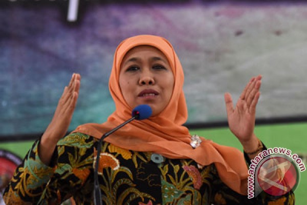 Mensos serahkan bantuan ke korban erupsi Bromo