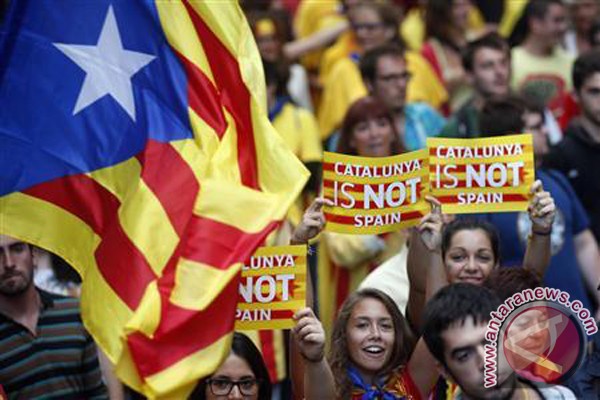 Presiden Catalonia yang dipecat serukan oposisi kepada Madrid