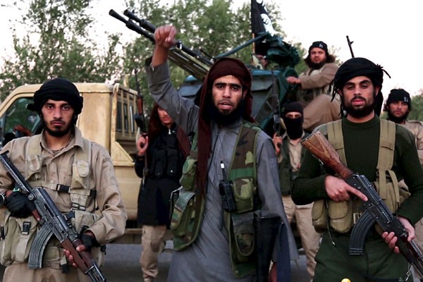 Diserang di utara, ISIS berpaling ke kota di Irak barat ini