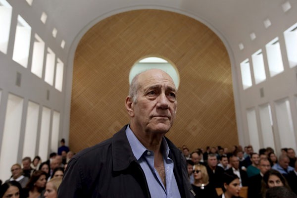 Mantan PM Israel Ehud Olmert masuk penjara karena korupsi