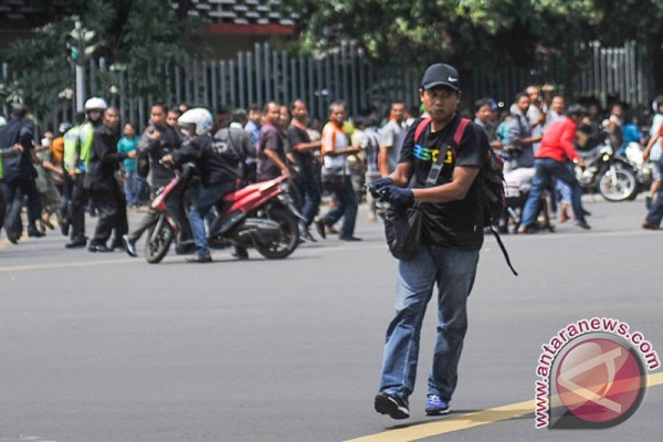 Detiknews Bom Di Thamrin | bom jakarta kronologi serangan dan ledakan bom thamrin Detiknews Bom Di Thamrin | bom jakarta kronologi serangan dan ledakan bom thamrin