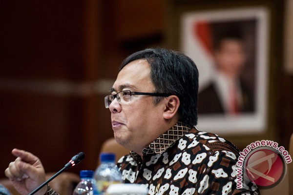 Menkeu upayakan target pajak dalam RAPBN-P realistis Menkeu upayakan target pajak dalam RAPBN-P realistis