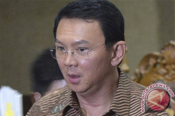 Komentar Gubernur Ahok soal penggusuran Kampung Luar Batang Komentar Gubernur Ahok soal penggusuran Kampung Luar Batang