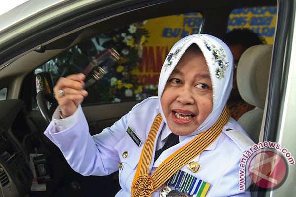 Risma Dilantik Jadi Wali Kota Surabaya Antara News
