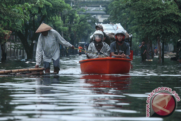 Semalaman diguyur hujan, genangan landa sejumlah titik Jakarta