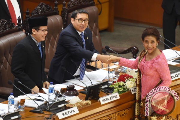 Anggota DPR: segera buat turunan UU Nelayan Anggota DPR: segera buat turunan UU Nelayan