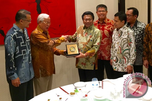 Wakil Ketua MPR bahas infrastruktur perbatasan dengan menteri Malaysia