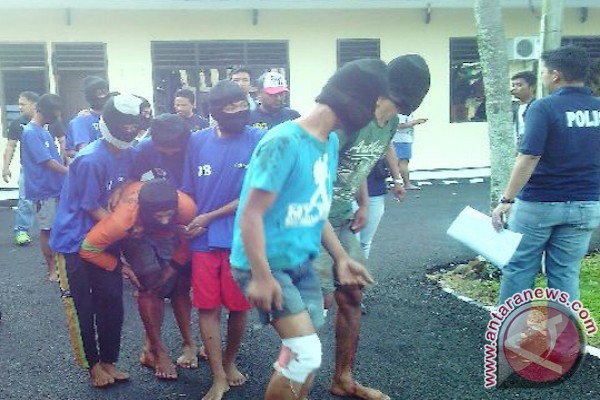 Para pemerkosa Yuyun ditahan terpisah Para pemerkosa Yuyun ditahan terpisah