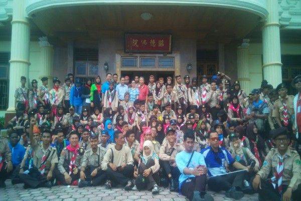 Peserta Kemah Wirakarya belajar toleransi di pura, gereja dan vihara