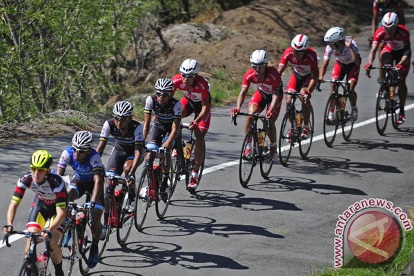 Daniel Whitehouse juarai Tour de Flores 2016 Daniel Whitehouse juarai Tour de Flores 2016