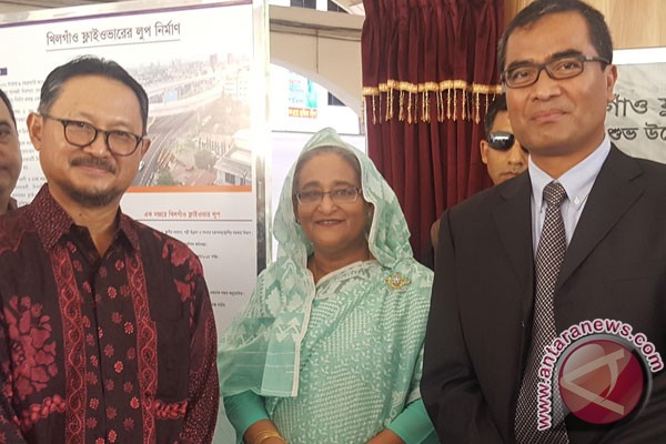 PM Bangladesh luncurkan operasi kereta buatan Indonesia